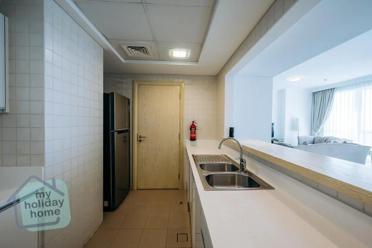 Full Canal View - High Floor Dubai Apartment
