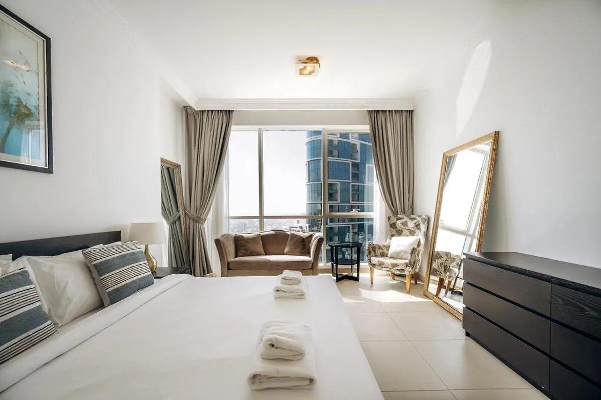 Full Canal View - High Floor Dubai Apartment