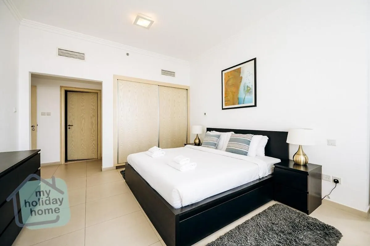 Full Canal View - High Floor Dubai Apartment